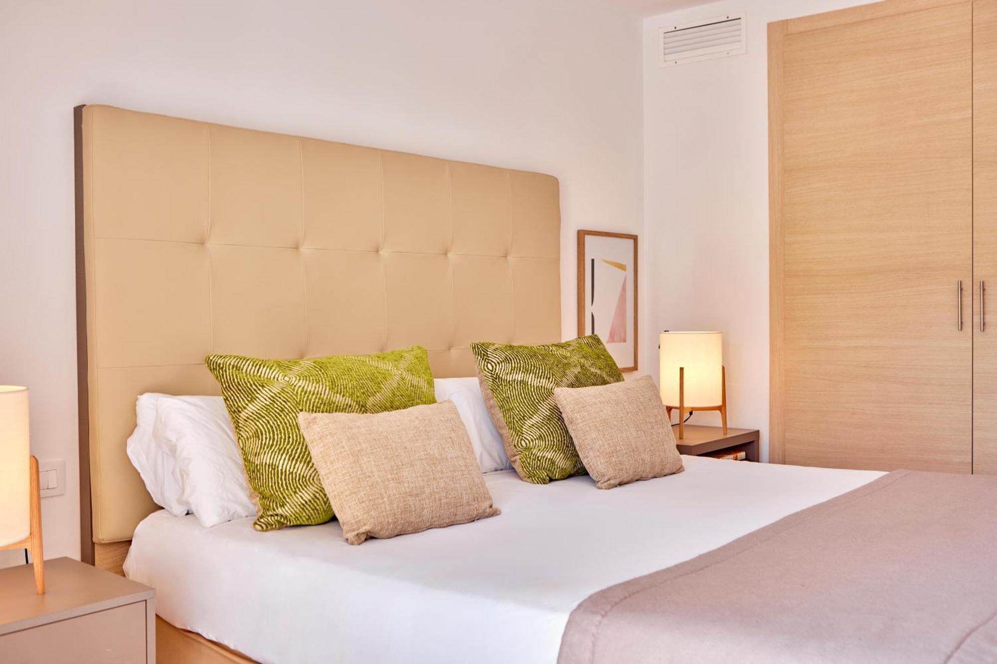 Aparthotel Zafiro Bahia à Playa de Muro  Extérieur photo