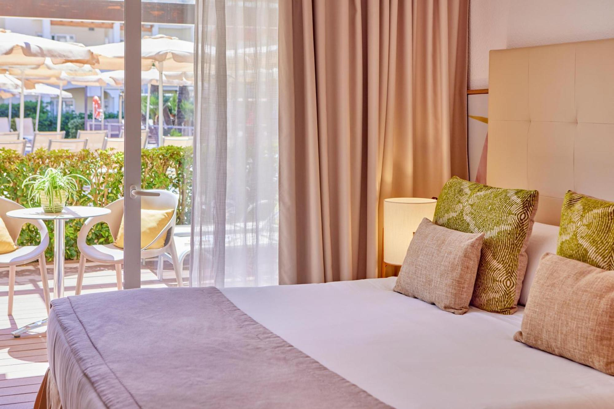 Aparthotel Zafiro Bahia à Playa de Muro  Extérieur photo