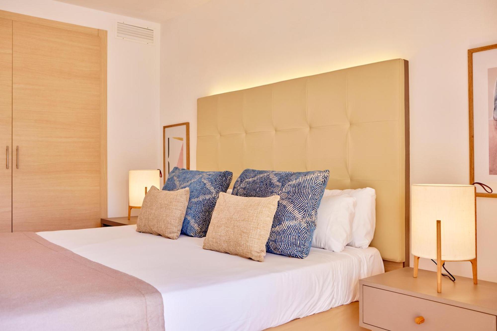 Aparthotel Zafiro Bahia à Playa de Muro  Extérieur photo