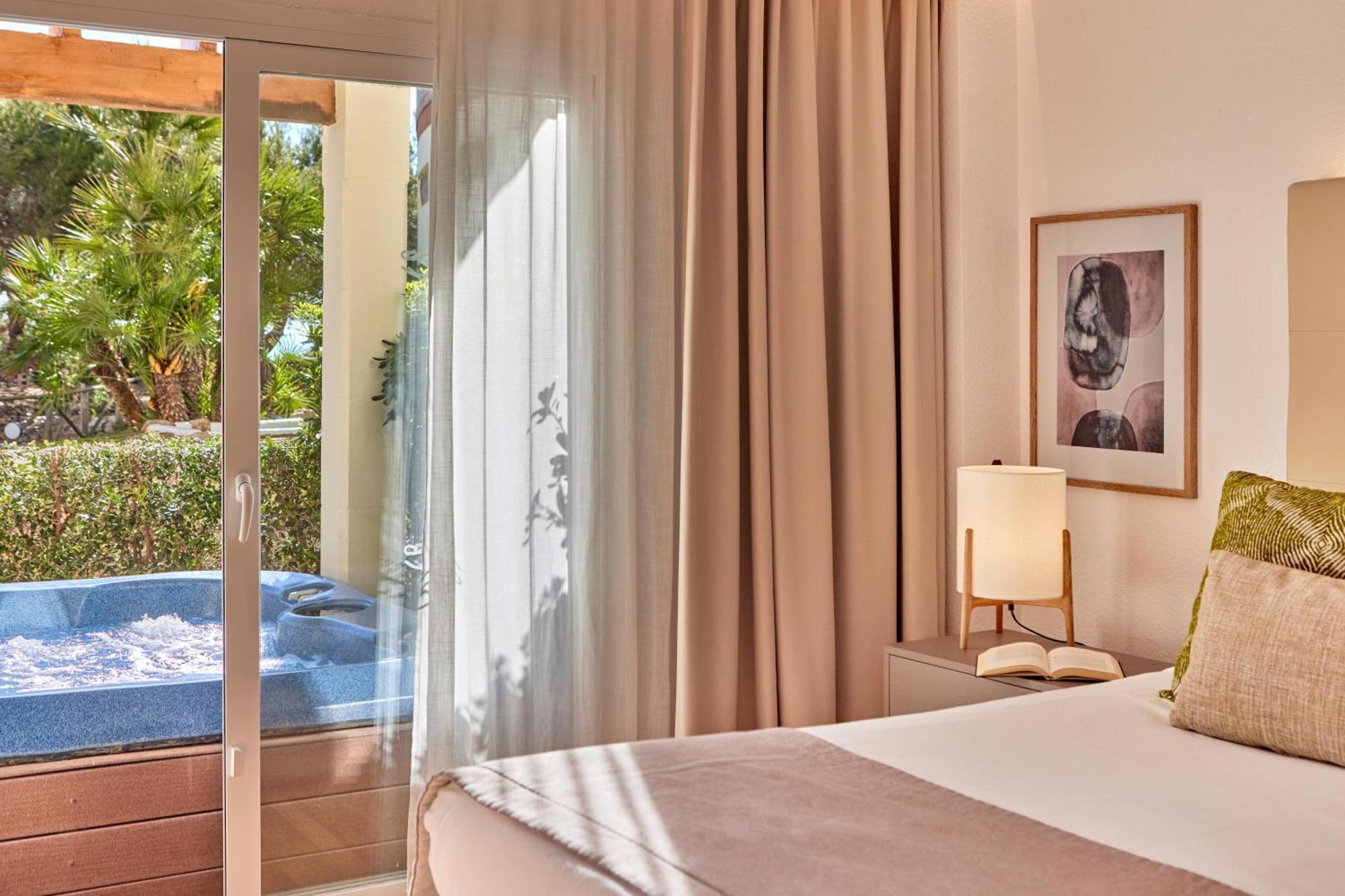 Aparthotel Zafiro Bahia à Playa de Muro  Extérieur photo