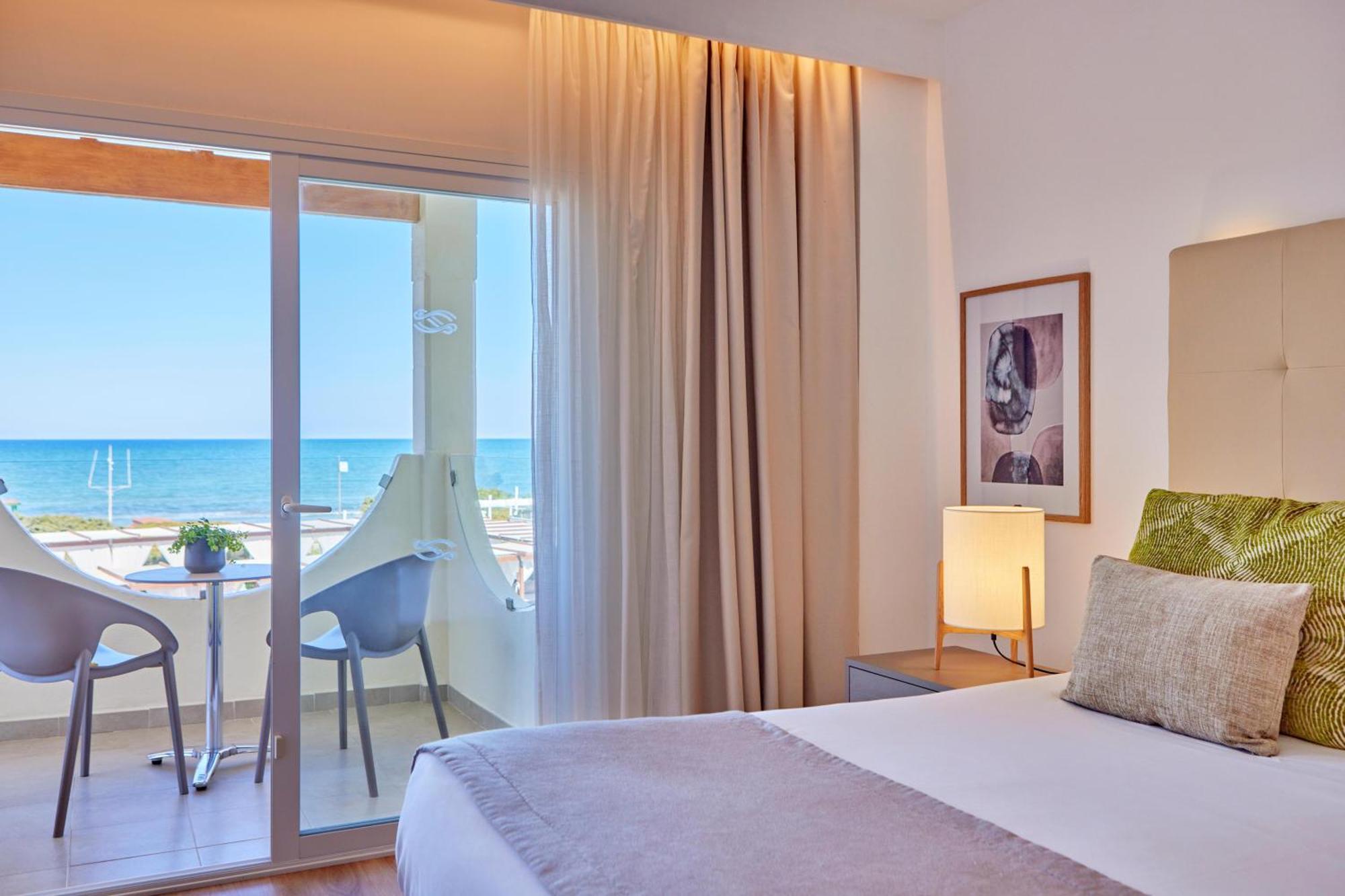 Aparthotel Zafiro Bahia à Playa de Muro  Extérieur photo